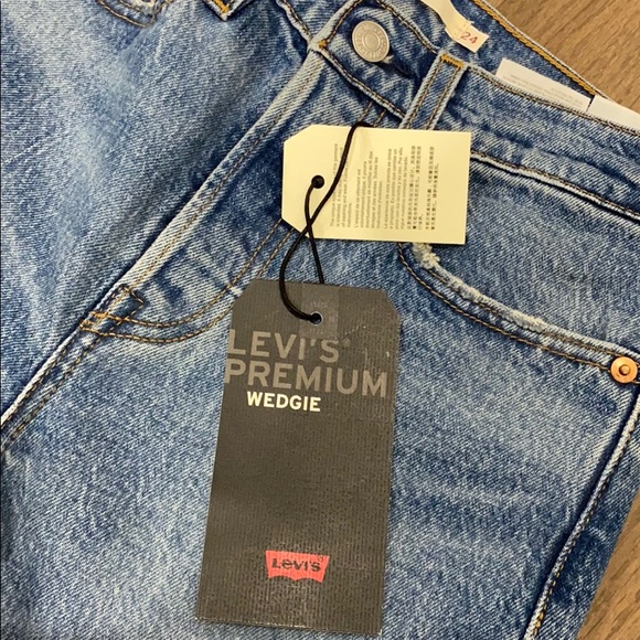 Levi’s Wedgie Icon - Picture 5 of 8